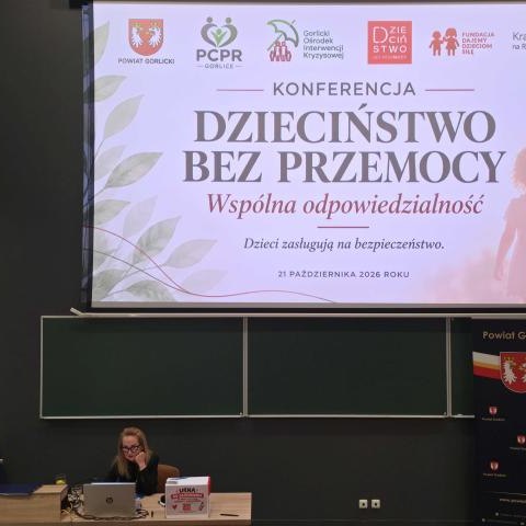 Konferencja „Dzieciństwo bez przemocy” – nasza szkoła włącza się w ogólnopolską kampanię